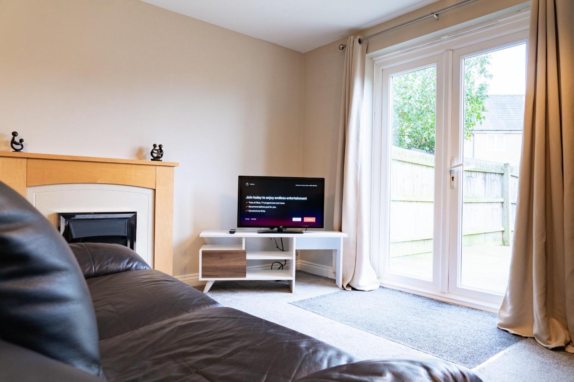 Entire 4 Bed Cosy Luxury Spacious House Huntingdon Exterior foto